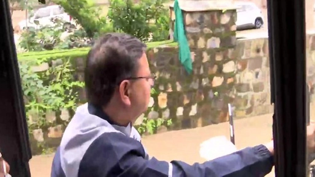 उत्तराखंड में बादल फटा, मुख्यमंत्री धामी ने कुमालता मालदेवता में प्रभावित क्षेत्रों का किया दौरा