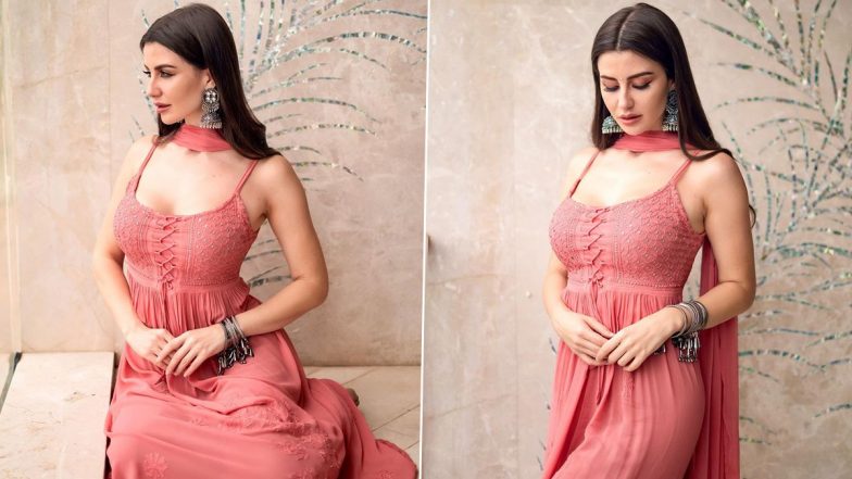 Arbaaz Khan की गर्लफ्रेंड Giorgia Andriani ने देसी लुक में ढाया कहर, मॉडल की खूबसूरती देख मदहोश हुए यूजर्स (See Pics)