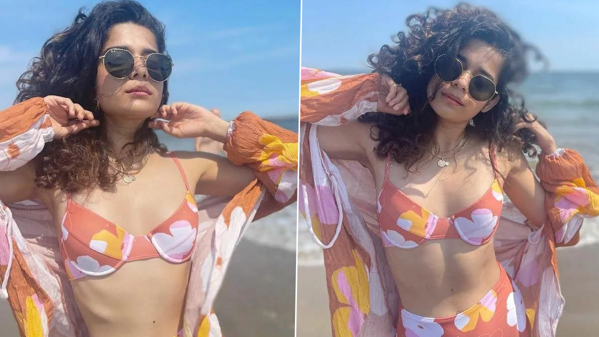 Mithila Palkar Hot Photos मथल पलकर न फलरल बकन पहन बढय