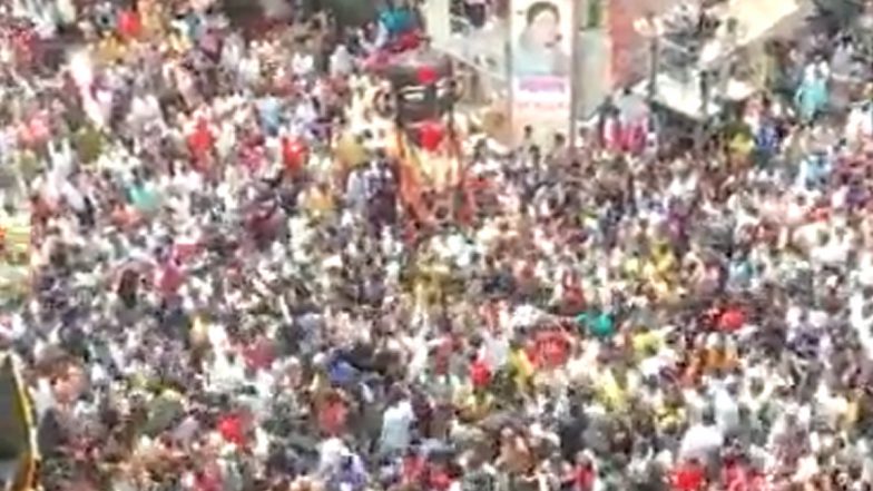 Marbat Festival: महाराष्ट्र के नागपुर में 'मारबत फेस्टिवल' का जश्न, सड़कों पर लोग थिरकते नजर आये- Video