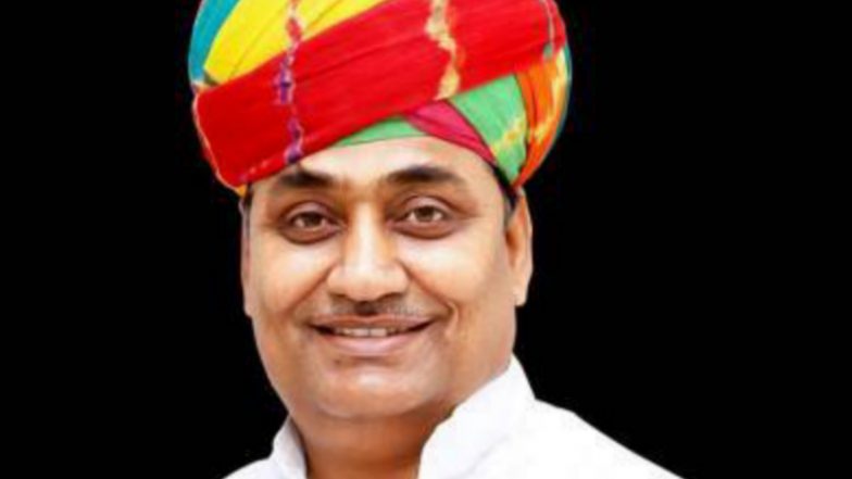 Rajsthan: कांग्रेस नेता डोटासरा ने दलित छात्र के परिजनों के लिए 20 लाख रुपये की आर्थिक सहायता की घोषणा की