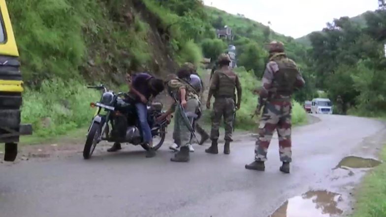J&K: 15 अगस्त से पहले आतंक की बड़ी साजिश... आर्मी कैंप में घुसे दो आत्मघाती हमलावर ढेर, तीन जवान शहीद