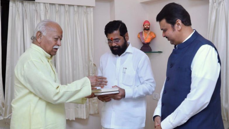 Mumbai: CM एकनाथ शिंदे और देवेंद्र फडणवीस ने RSS प्रमुख मोहन भागवत से मुलाकात की