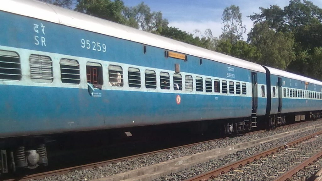 भारतीय रेलवे का राजस्व 38 प्रतिशत से बढ़कर 95,486.58 करोड़ रुपये पहुंचा
