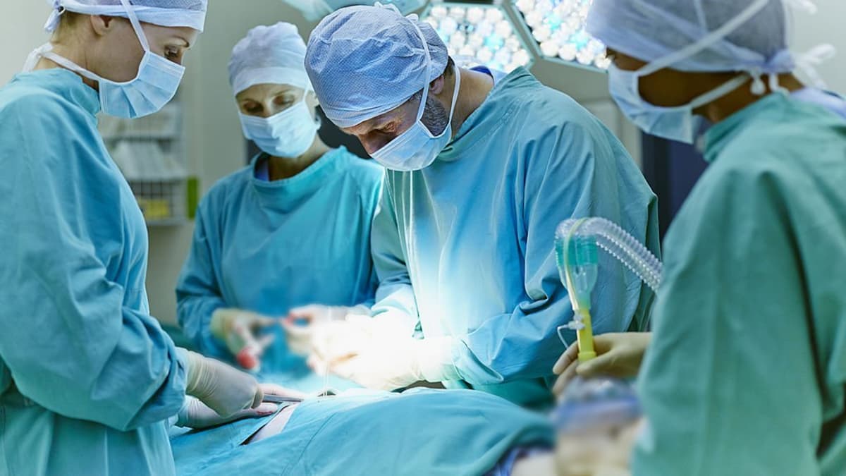 Odisha Shocker: ओडिशा में खेल प्रतियोगिता के दौरान छात्र की गर्दन में घुसा भाला, 3 घंटे के ऑपरेशन के बाद निकाला गया