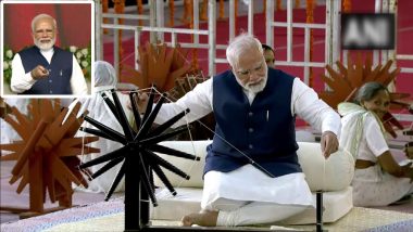 Gujarat: PM मोदी अहमदाबाद के 'खादी उत्सव' में हुए शामिल, चरखा चलाकर सूत काटा