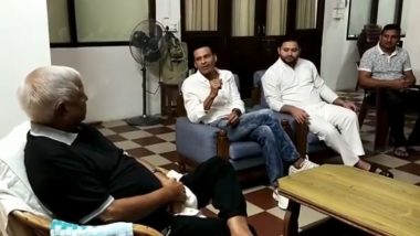 VIDEO: Manoj Bajpayee ने बिहार में Lal Prasad Yadav और Tejashwi Yadav से की मुलाकात, भोजपुरी में की बातचीत