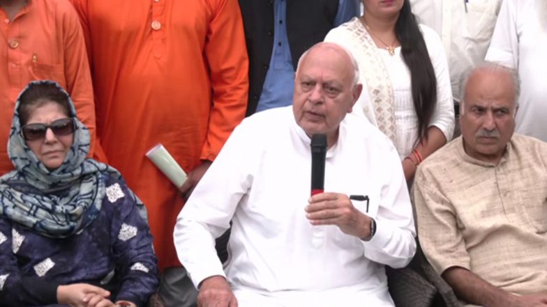 J&K: फारूक अब्दुल्ला ने कहा कि हम बाहर से आने वाली पार्टियों को स्वीकार नहीं करते है
