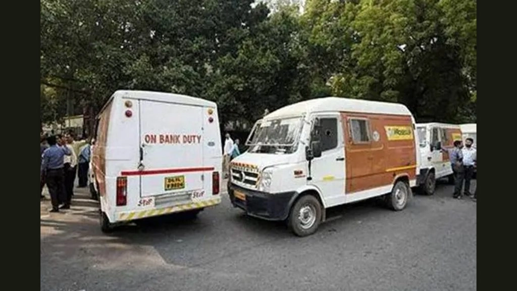 बिहार में कैशवैन के गार्ड की दिनदहाड़े गोली मारकर हत्या, 13 लाख रुपए लूटकर फरार