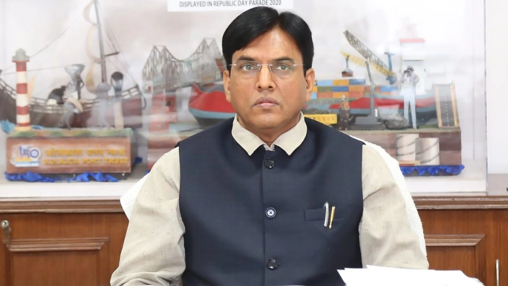 कोविड दिशा-निर्देशों का पालन करें या भारत जोड़ो यात्रा स्थगित करें: मनसुख मंडाविया