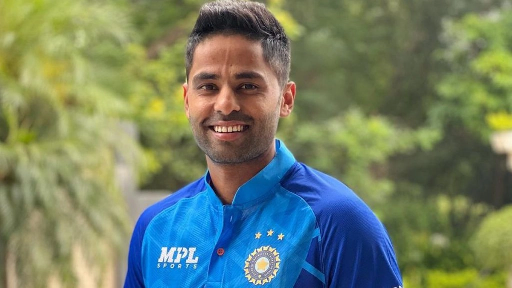 सूर्यकुमार यादव का कमाल, बाबर आजम को टी20 रैंकिंग में पछाड़कर तीसरे स्थान पर पहुंचे