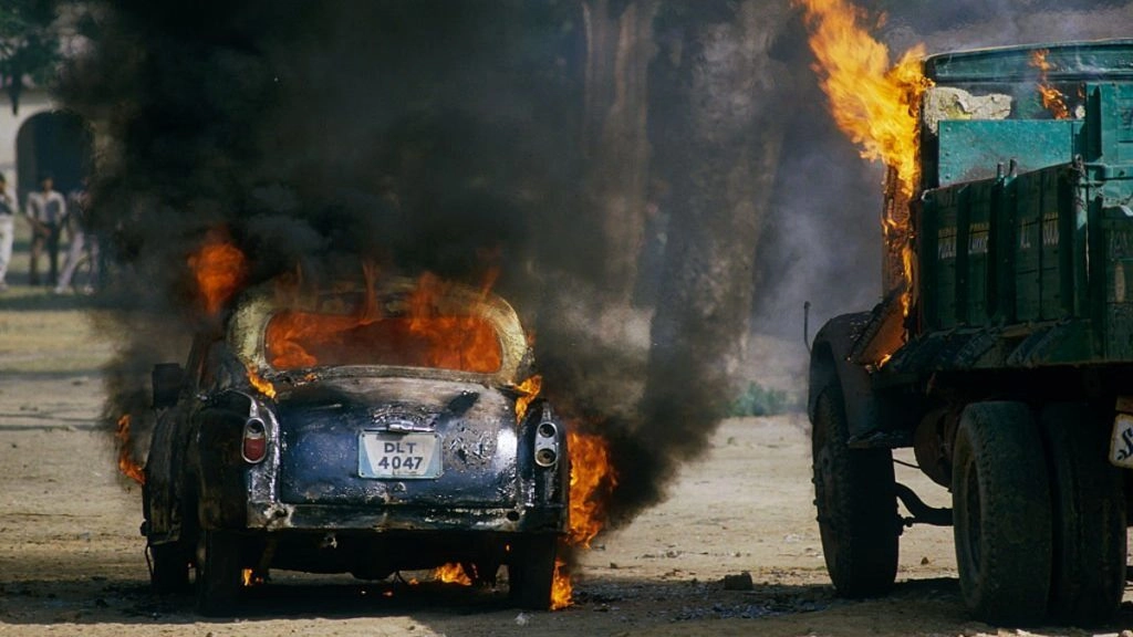 यूपी में शिक्षक की पिटाई से दलित लड़के की मौत पर हिंसक विरोध प्रदर्शन