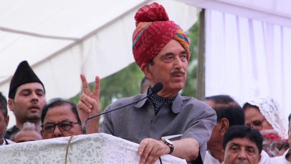 J&K: गुलाम नबी आजाद डेमोक्रेटिक आजाद पार्टी के अध्यक्ष चुने गए