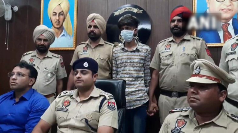 Sidhu Moose Wala: मूसेवाला के पिता को धमकाने वाला दिल्ली से गिरफ्तार, इंस्टाग्राम पर फॉलोअर्स बढ़ाना चाहता था आरोपी