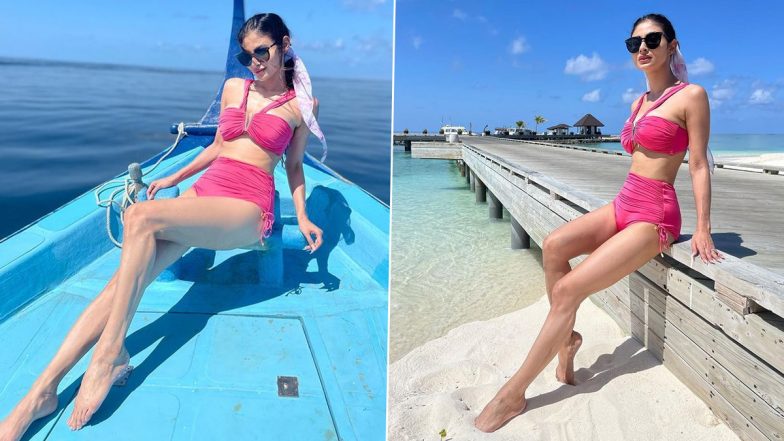'Brahmastra' की रिलीज के बाद मालदीव में वेकेशन मना रही हैं जूनून उर्फ Mouni Roy, Hot Photos हुई Viral