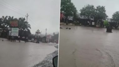 भारी बारिश के कारण वसई के सासुनवघर में मुंबई-अहमदाबाद राजमार्ग के पास हुआ जलभराव