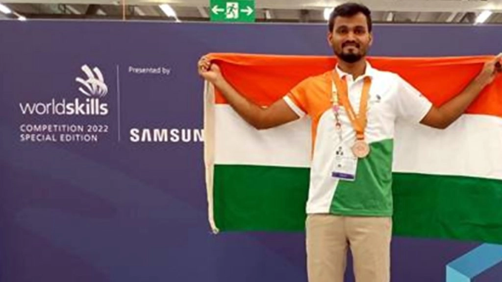  ‘स्किल ऑफ प्रोटोटाइप मॉडलिंग वर्ल्‍डस्किल काम्पिटिशन 2022’ में श्री लिकिथ वाईपी ने जीता सिल्वर मेडल 