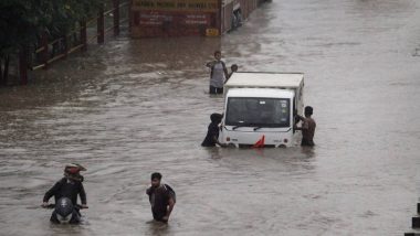 Gurugram Rains: मूसलाधार बारिश से गुरुग्राम में बिगड़े हालात, सड़के बनी तालाब, देखिए VIDEO