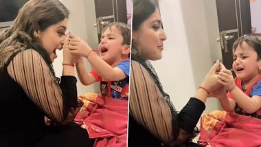 Viral Video: मां को नकली आय-लैशेस लगाते हुए देखकर रोने लगा बच्चा, देखें क्यूट वीडियो
