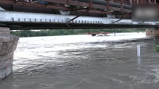 Delhi: यमुना खतरे के निशान से ऊपर, नदी का जलस्तर आज 206.59 मीटर पर पहुंचा