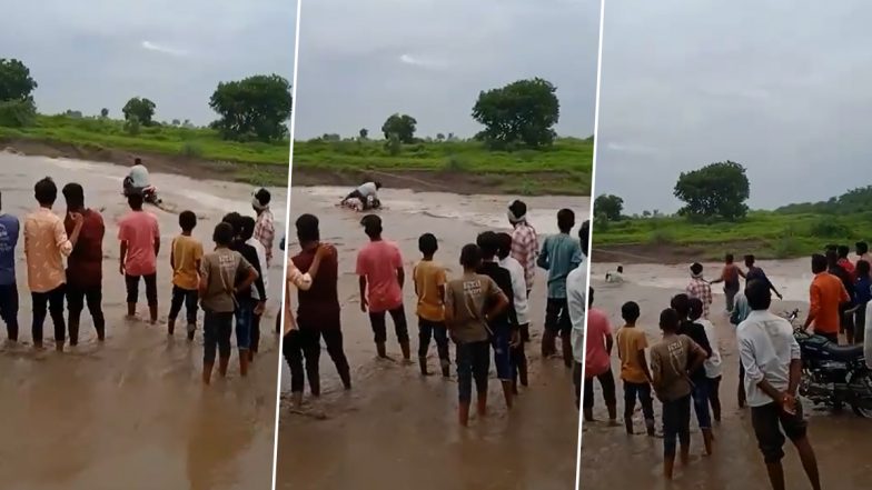 Video: अकोला में उफनती नदी को पार करने के कोशिश में बहा बाइक सवार