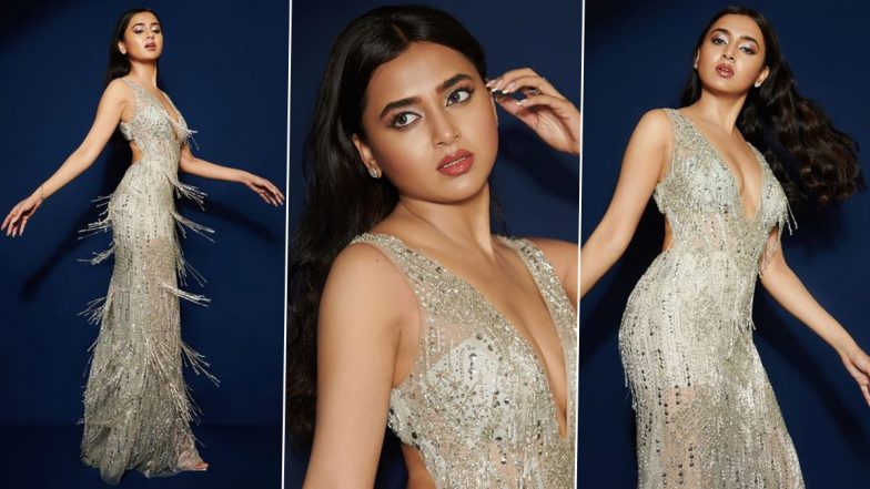 Tejasswi Prakash ने गोल्डन बॉडीकॉन आउटफिट में ढाया कहर, एक्ट्रेस की हॉटनेस देख आप रह जाएंगे दंग (See Pics)