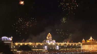 Diwali 2022: अमृतसर का स्वर्ण मंदिर दिवाली पर रोशनी से जगमगाया, लोगों ने आतिशबाज़ी के साथ ही दीप जलाए- Video