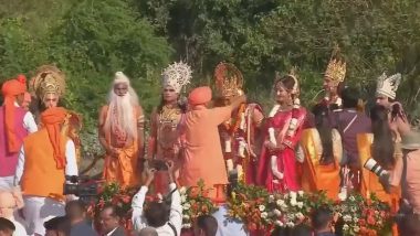 UP: सीएम योगी और राज्यपाल आनंदीबेन पटेल ने अयोध्या में रामलीला करने वाले कलाकारों का किया स्वागत- Video