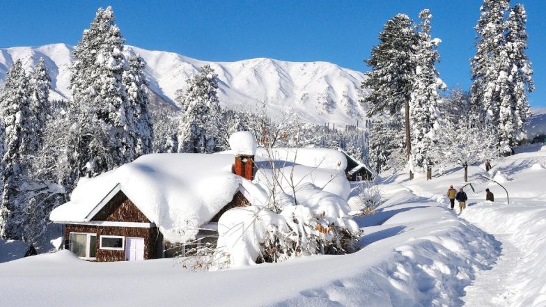 Gulmarg Fresh Snowfall : ताजा बर्फबारी से जन्नत हुआ कश्मीर का गुलमर्ग, देखिए खूबसूरत नजारे