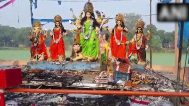 Bhadohi: 300 लोगों से भरे दुर्गा पूजा पंडाल में लगी आग, हादसे में 3 बच्चों समेत पांच की मौत, 64 झुलसे