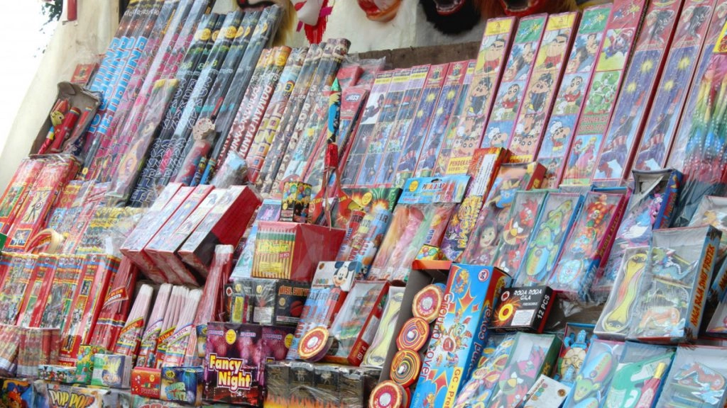 Diwali 2022: झारखंड में दिवाली एवं गुरुपर्व पर रात आठ से दस तक ही चला पायेंगे पटाखे