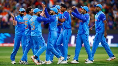 IND VS SA: भारतीय गेंदबाजो ने पॉवर प्ले में दक्षिण अफ्रीका को नहीं खोलने दी बल्ला, तीन विकेट गिरा, शमी ने टेम्बा बावुमा को किया आउट