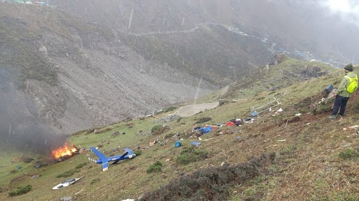 Helicopter Crash In Kedarnath: श्रद्धालुओं को लेकर जा रहा हेलीकॉप्टर केदारनाथ में क्रैश,  6 लोगों की मरने की खबर- Video