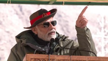 PM Modi in Kargil: पीएम मोदी ने सैनिकों के साथ मनाई दिवाली, कहा- करगिल युद्ध में हमने पाकिस्तानी आतंक के फन को कुचल दिया