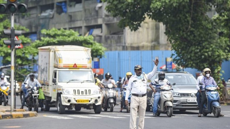 Important documents while Driving: वाहन चलाते समय अपने पास रखें ये 5 डॉक्युमेंट्स! बचे रहेंगे भारी-भरकम ट्रैफिक चालान से!