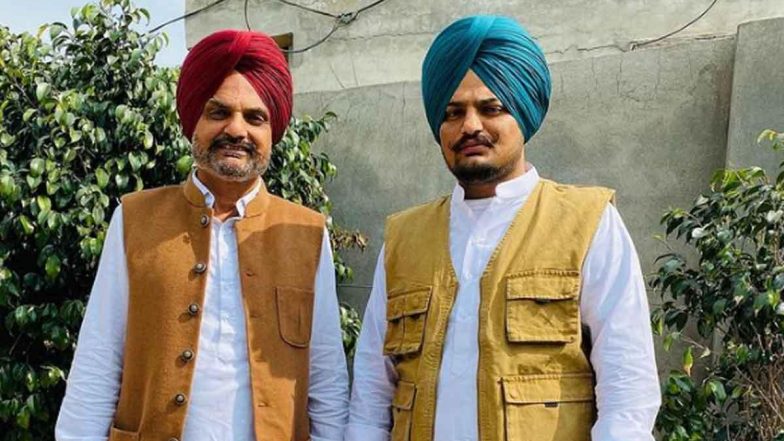 Sidhu Moose Wala के पिता का पंजाब पुलिस को अल्टीमेटम, 1 महीने में नहीं हुई कार्रवाई तो FIR वापस लेकर छोड़ दूंगा देश