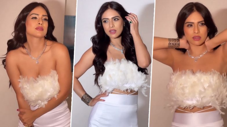 भोजपुरी एक्ट्रेस Neha Malik ने हॉट Fuzzy क्रॉप टॉप पहन गिराई बिजली, एक्ट्रेस की दिलकश अदाओं के सामने यूजर्स हार बैठे अपना दिल  (Watch Video)