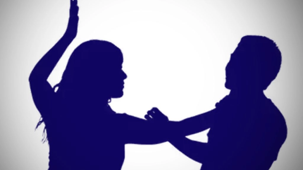 Karnataka: रोजाना मारपीट करती है पत्नी, शख्स ने पीएम कार्यालय में की शिकायत