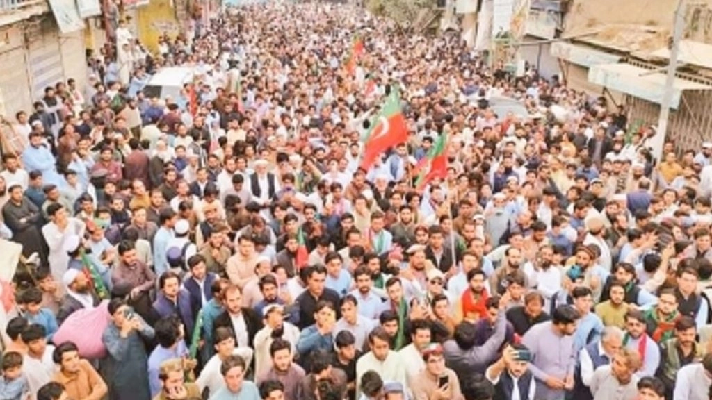 इमरान की हत्या की कोशिश के बाद पूरे पाकिस्तान में विरोध प्रदर्शन, लोगों में आक्रोश