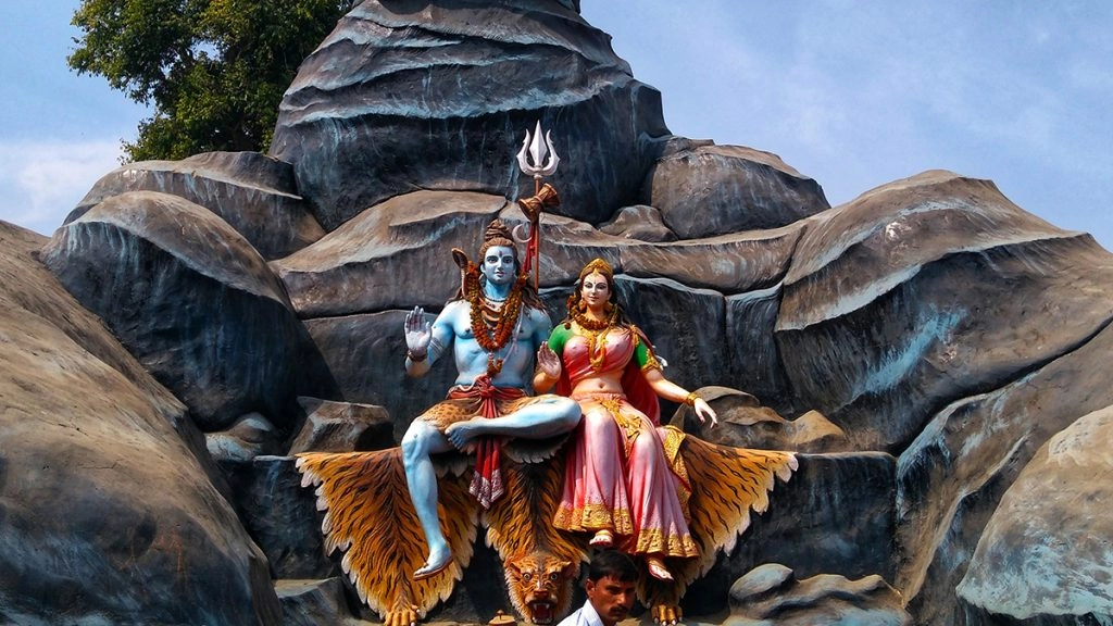 अखंड सौभाग्य के लिए सुहागन स्त्रियां इस दिन करती हैं, शिव-पार्वती की पूजा! जानें व्रत का महत्व, मुहूर्त, मंत्र एवं पूजा विधि!