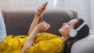 Hearing Loss In Youth: हेडफोन-ईयरबड और तेज म्यूजिक के चलते 1 अरब से अधिक युवाओं को संभावित रूप से बहरापन का खतरा
