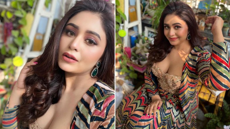 बंगाली फिल्मों की मशहूर एक्ट्रेस Ritabhari Chakraborty ने सेक्सी आउटफिट पहनकर मचाई सनसनी (See Hot Photos)