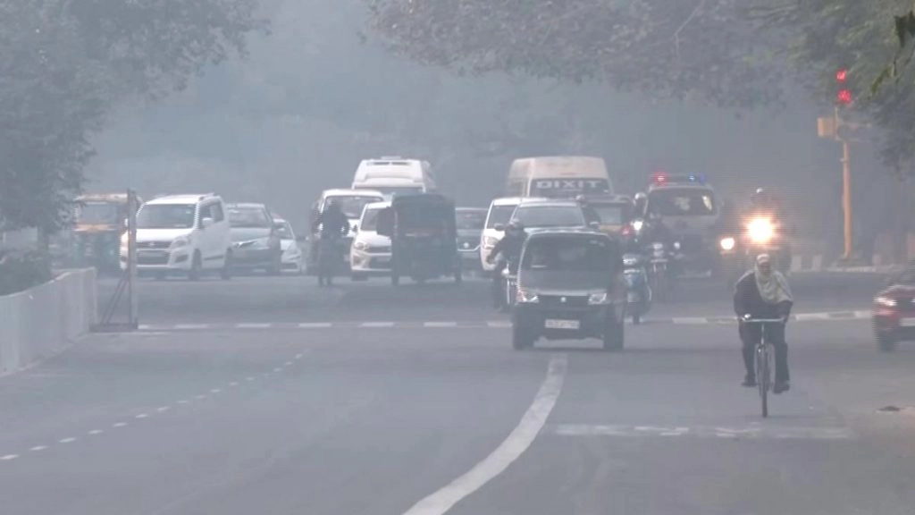 Weather Update: उत्तर भारत में ठंड, सीजन में पहली बार दिल्ली-NCR में तापमान 10 डिग्री से नीचे