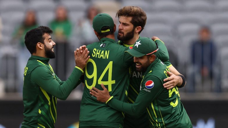 SA Wickets Video Highlights: शाहीन अफरीदी ने किए दो घातक हमले, खतरनाक डी कॉक और रोसौव को भेजा पवेलियन