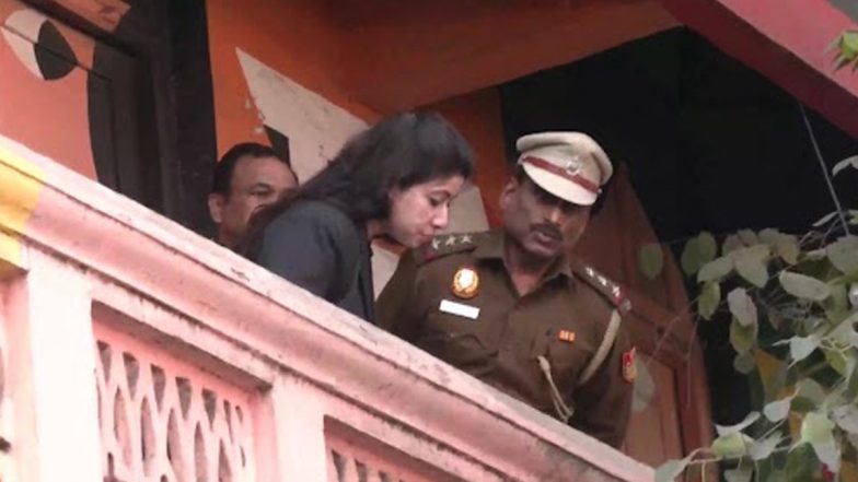 Delhi Shocker: टीचर ने कक्षा 5 की छात्रा को कैंची से मारा, फिर पहली मंजिल से नीचे फेंका