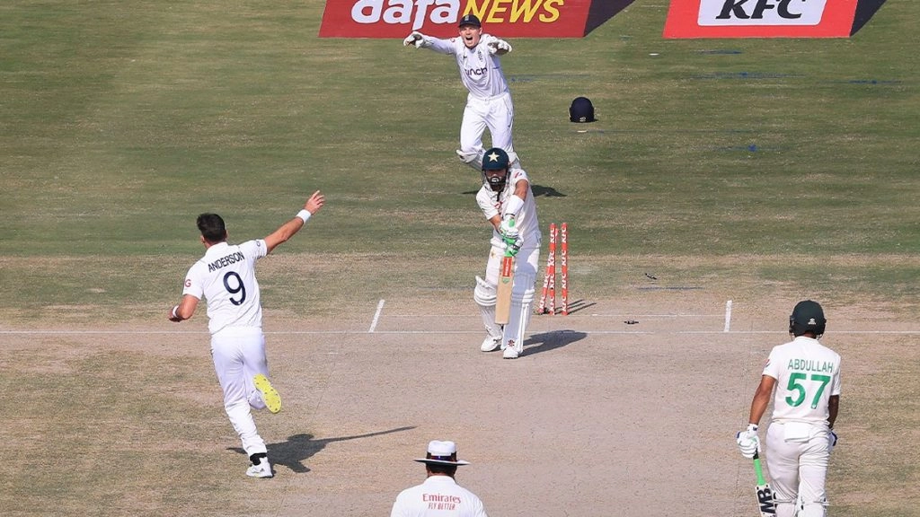 Pak Vs Eng 2nd Test, 3rd Day : इमाम, शकील के अर्धशतकों ने पाकिस्तान को इंग्लैंड के खिलाफ मैच में जीवित रखा