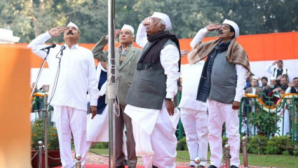 सन् 1947 में स्वतंत्रता के बाद कांग्रेस भारत की प्रमुख राजनीतिक पार्टी बन गई