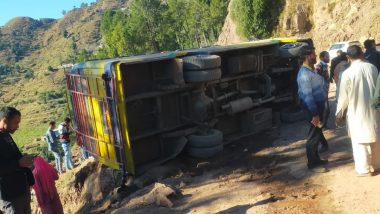 Accident in Jammu Kashmir: जम्मू कश्मीर में बड़ा सड़क हादसा, राजौरी बस पलटने से करीब 17 लोग घायल