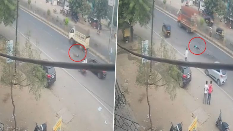 Maharashtra: औरंगाबाद में इंसानियत शर्मसार, एक्सीडेंट के बाद सड़क पर तड़पते शख्स की मदद करने कोई नहीं आया, तोड़ा दम- Video