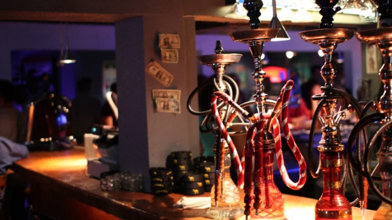 Hookah Bar Ban: पश्चिम बंगाल के कोलकाता में हुक्का बार पर लगा प्रतिबंध, रद्द होंगे लाइसेंस; जानें वजह